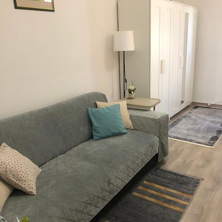 Studio Stipe- With Free Parking, Self Check-In 0-24 Zagreb Ngoại thất bức ảnh